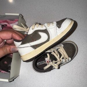 TRAVIS SCOTT JORDAN 1 LOW - MOCHA -TODDLER